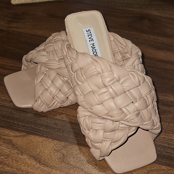 Steve Madden Women's Beige Braided Sandals - Picture 2 of 9